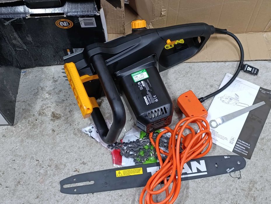 Piła łańcuchowa elektryczna TITAN TTL758CHN mocna 2000W 40cm jak nowa