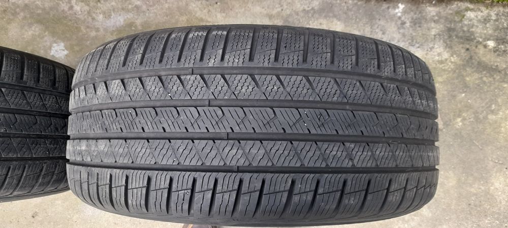 Pneus 245/ 45/ 17  muito piso VREDESTEIN  bom estado
