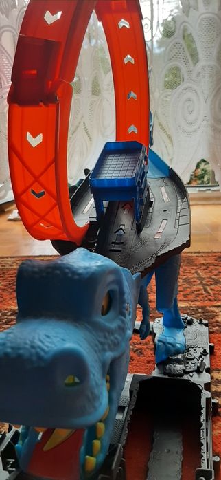 Hot wheels tor Pętla T-Rex'a Mattel