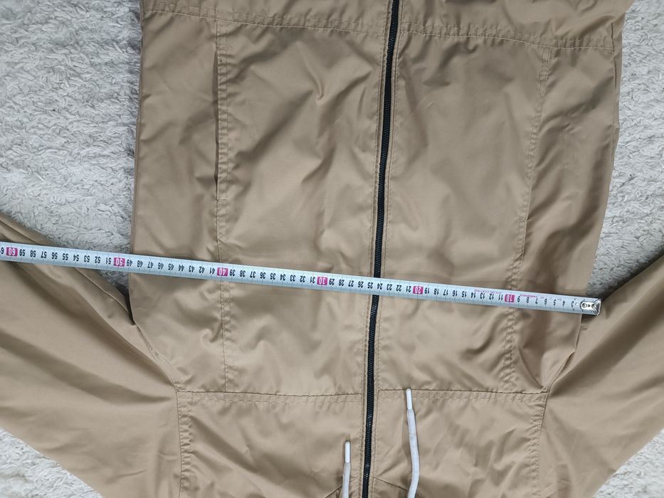 Продам вітровку розмір М