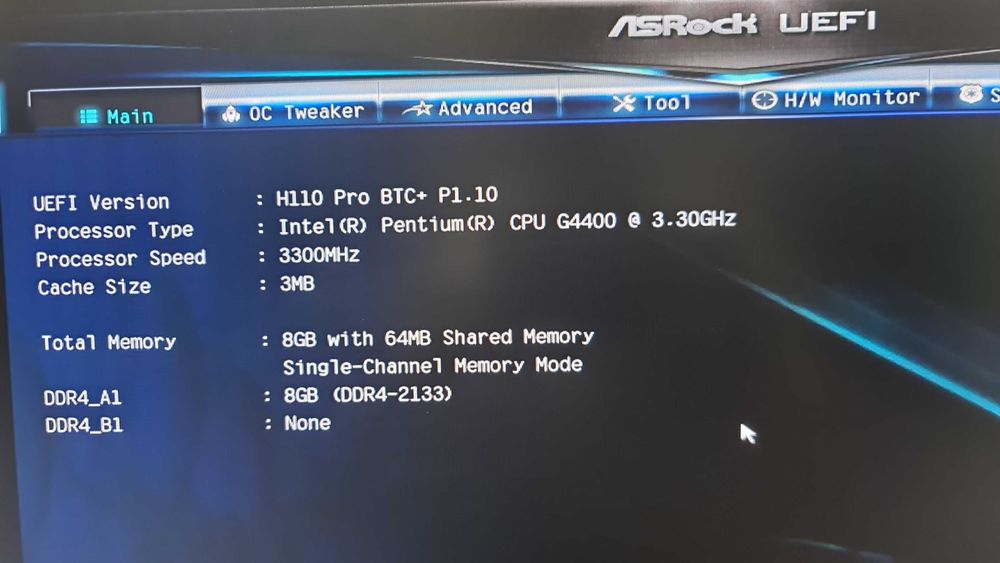 Motherboard Mining ASRock H110 PRO BTC+ de 13 slots completa