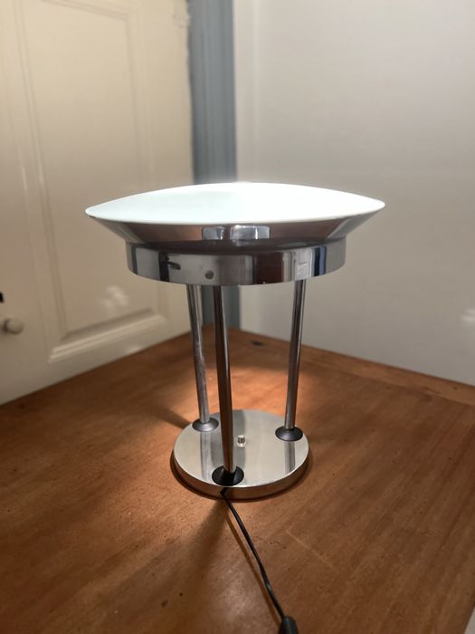Candeeiro de mesa