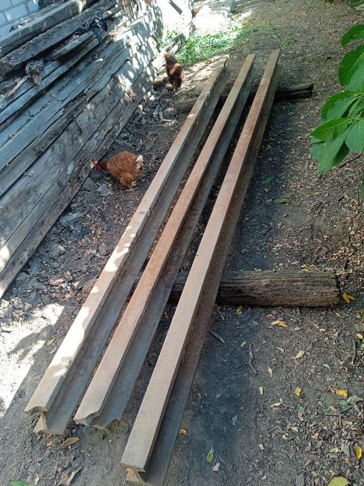 Продаються рельси R-43, 3 штуки.
Довжина:3м 37 см ширина 70мм.