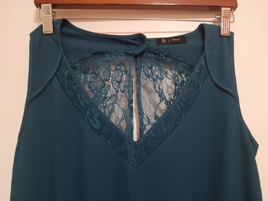 Macacão c/ detalhes em Renda