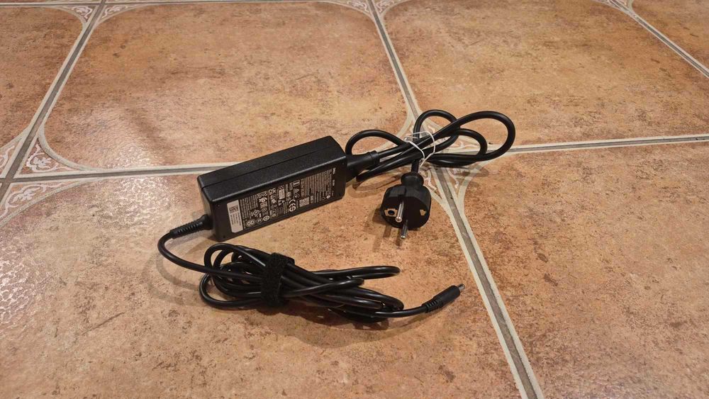 Laptop Dell Inspiron 5420 - Core i7-1255U 14''-FHD 32GB 2TB W11P MX570