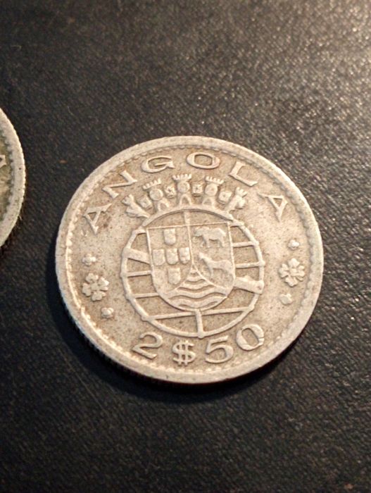 moeda de 2,5 escudos  - Angola 1953 - Cupro Niquel