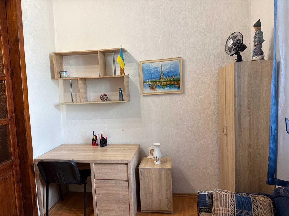 Продам 4 к. кв. в житловому стані -Центр . - View 2