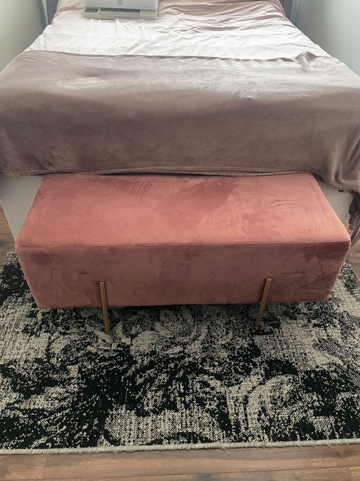 Puf welurowy ławka do sypialni