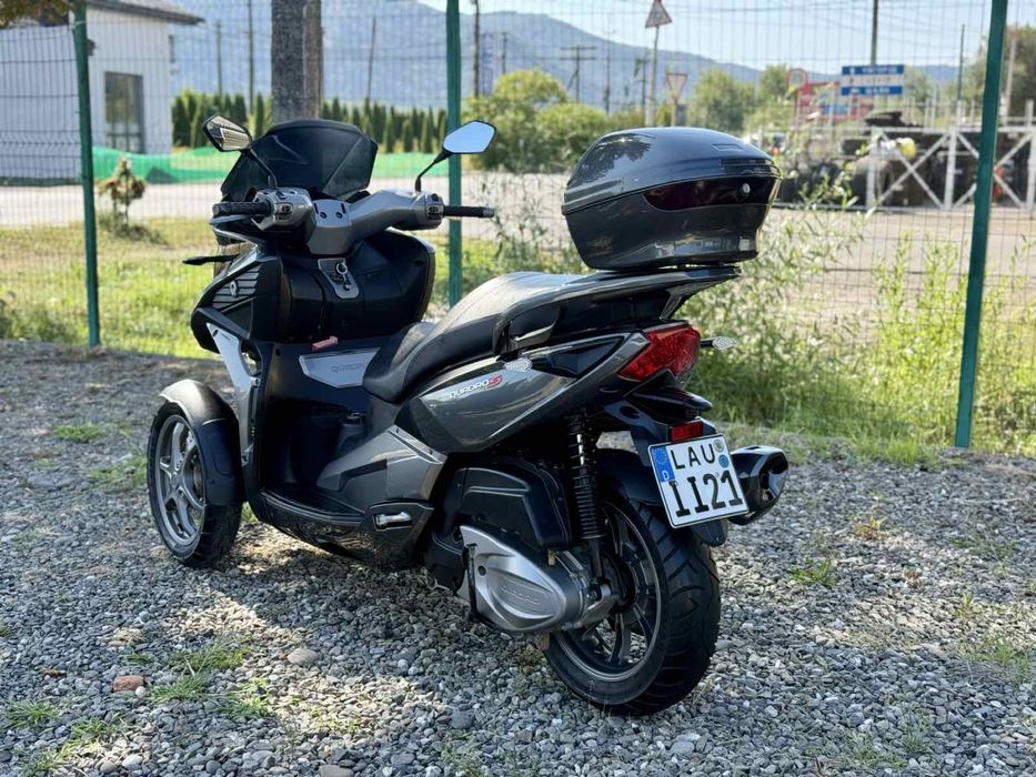 Скутер Quadro-S 350 Кубів виробник Швейцарія