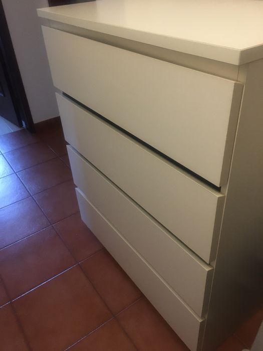 Comoda de gavetas IKEA 0,80x1,00m