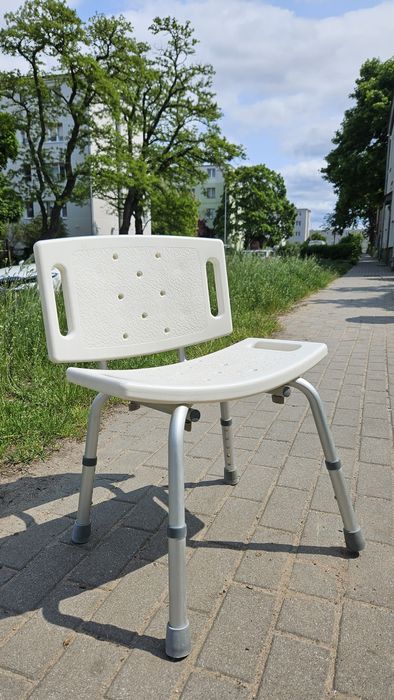 Krzesło rehabilitacyjno-prysznicowe