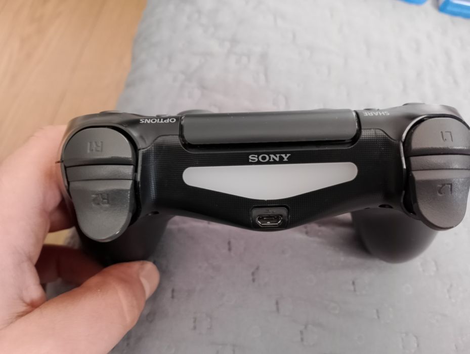Konsola ps 4 pro