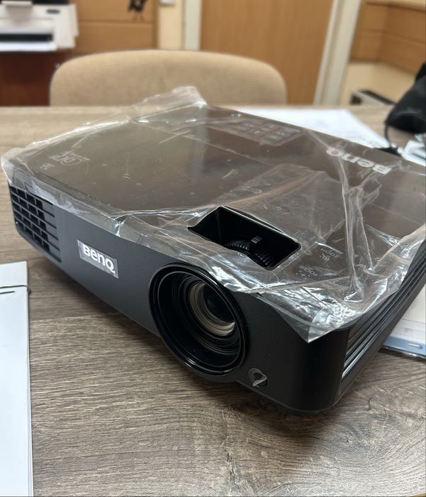 Продам проектор Benq MS506