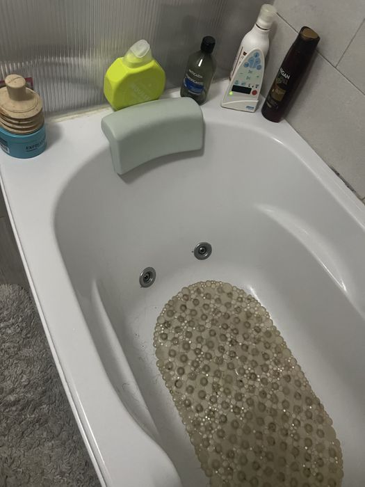 Vendo banheira e coluna de hidromassagem