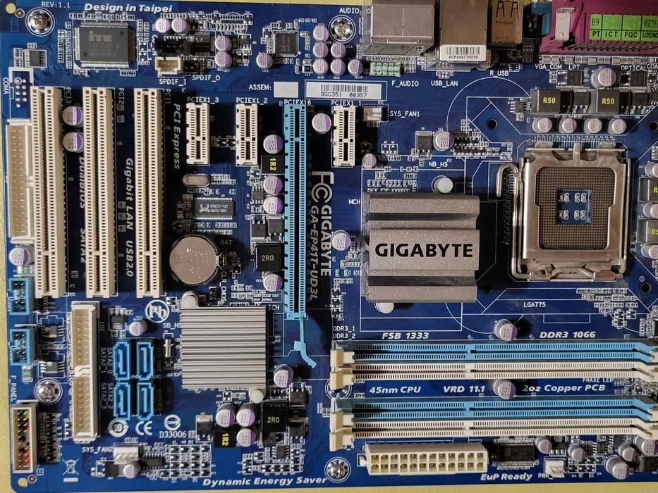 Материнська плата Gigabyte GA-EP41T-UD3L