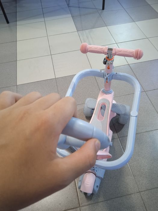 Детский самокат сидушка , девчячий