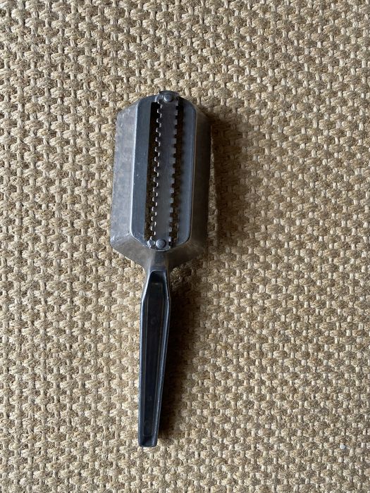 Utensílios de cozinha vintage,2 diferentes