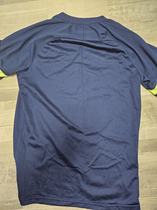 Продам оригінальну футболку Nike