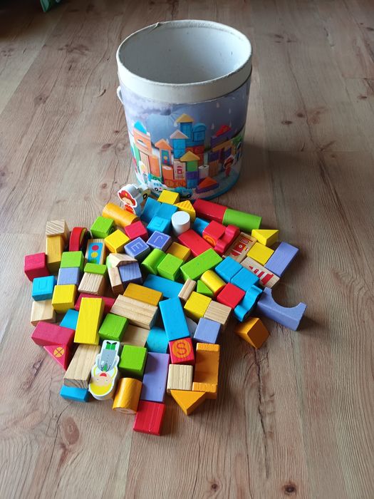 Klocki drewniane zabawkowe