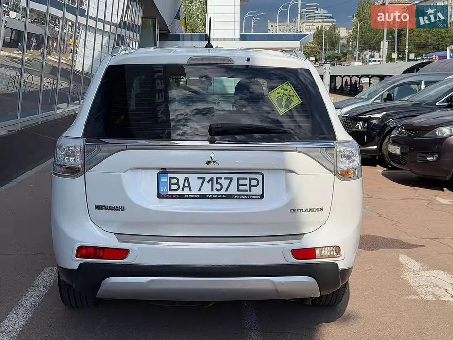 Mitsubishi outlander lll