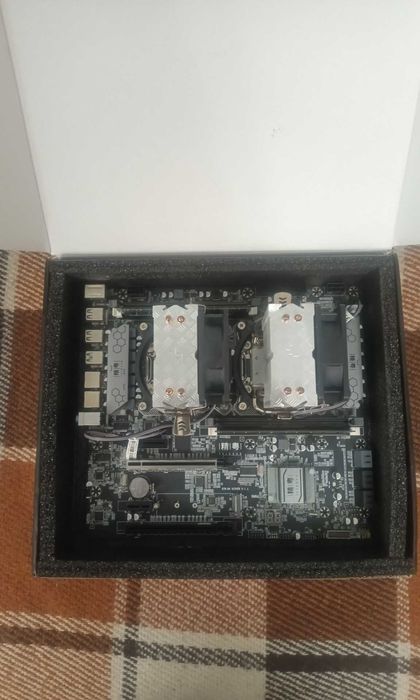 Материнська плата серверна на 2 процесори intel xenon