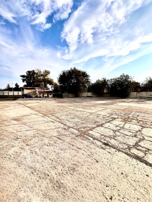 Продається промислова база в рні вул. Залізняка