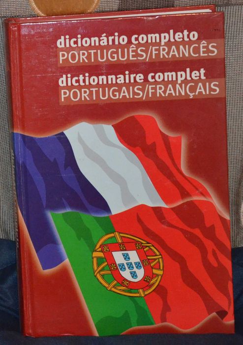 Dicionários vários64730161215746120