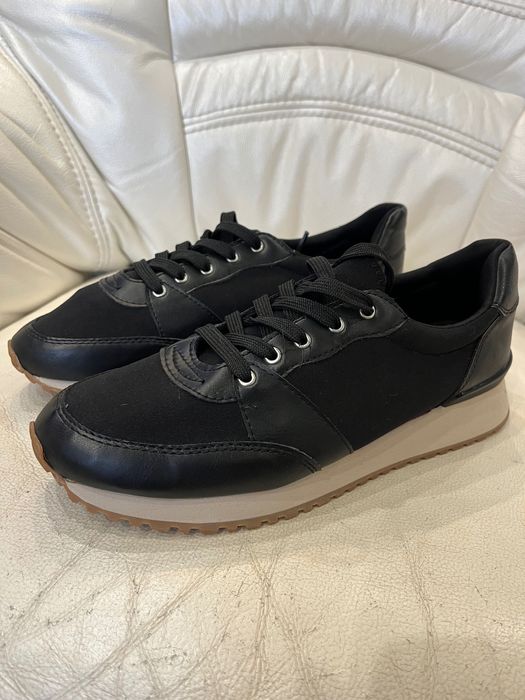 Кросівки жіночі Pull&Bear