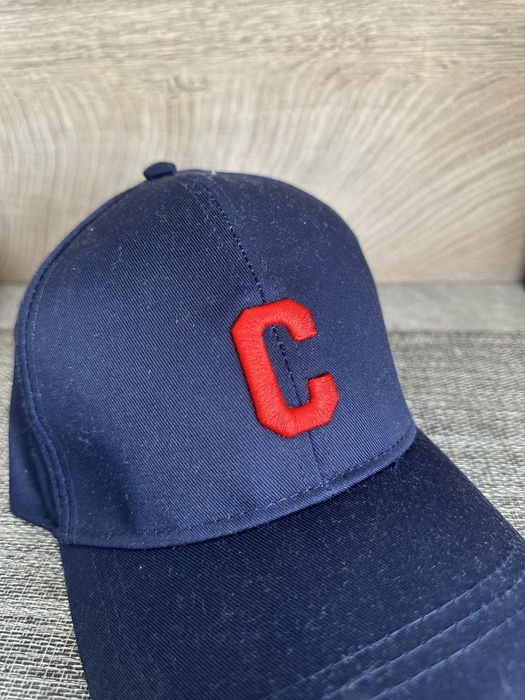 Damska nowa czapka z daszkiem