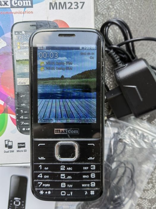 MaxCom 2 telefony. Do użytku, naprawy, na części.