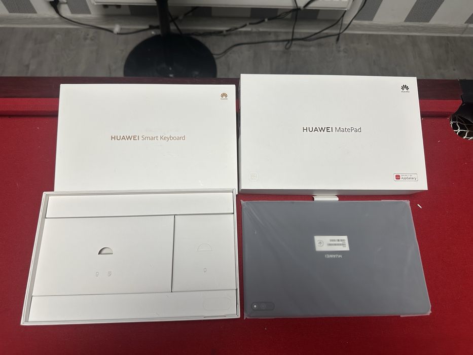 tablet Huawei MatePad 10.4 + Huawei Smart Keyboard