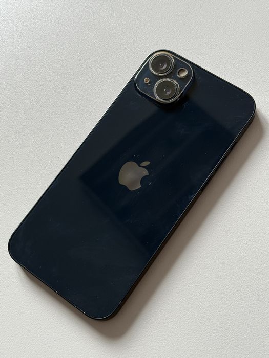 iPhone 14 Plus 128GB midnight black + 2 cabos USBC - lightning