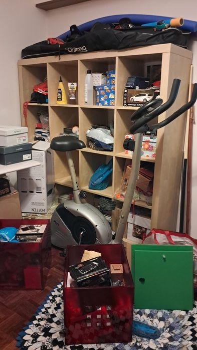 Povel Kallax efeito madeira 4 x 4 + 2 gavetas + 1 porta