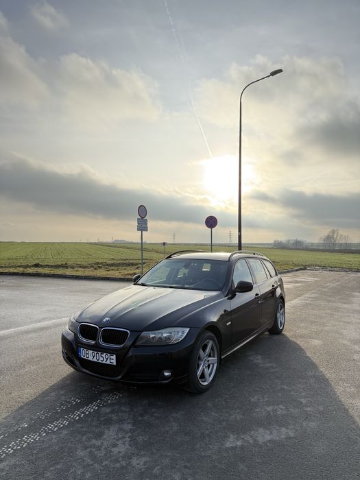 BMW E91 / Lifting / 2009R / Bez wkladu / R17 / Zapraszam