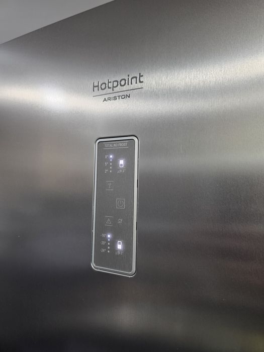 Frigorífico Combinado HOTPOINT HA70BE 72 X (No Frost - 195.5 cm - 444