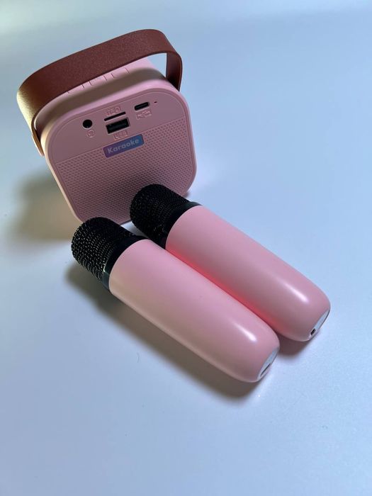 Колонка з мікрофонами