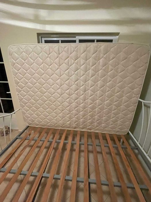 Cama de casal + colchão