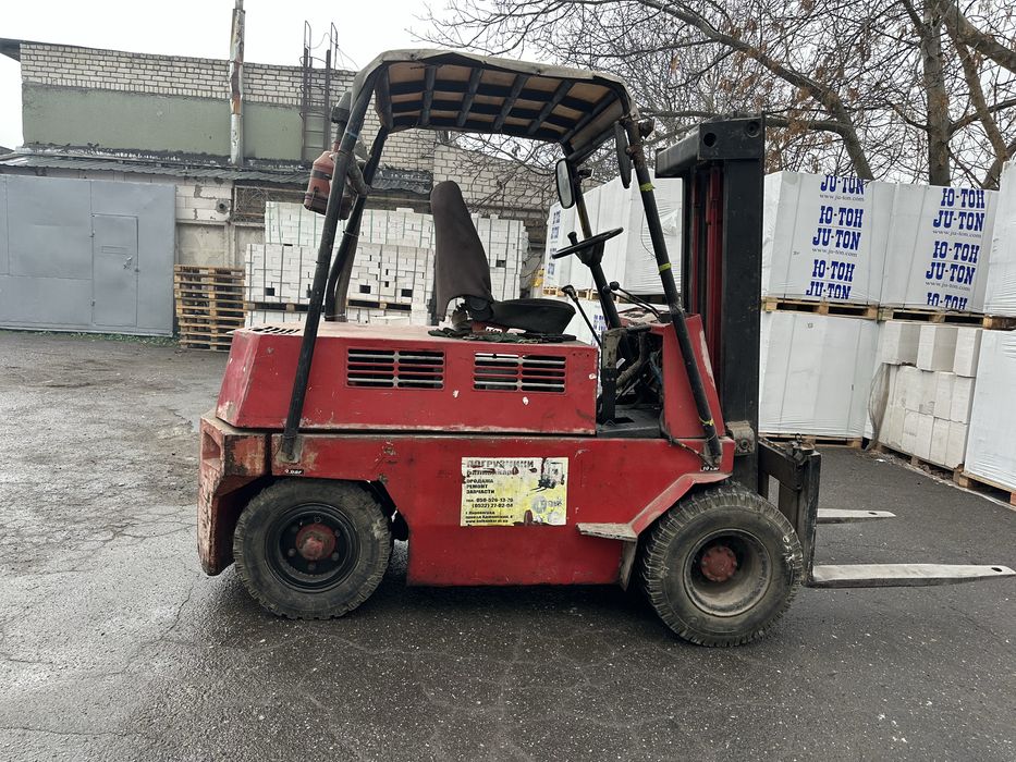 Дизельный вилочный погрузчик Balkancar LF 1976