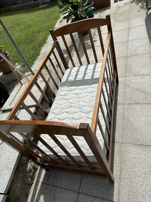 Cama de bebe com colchão