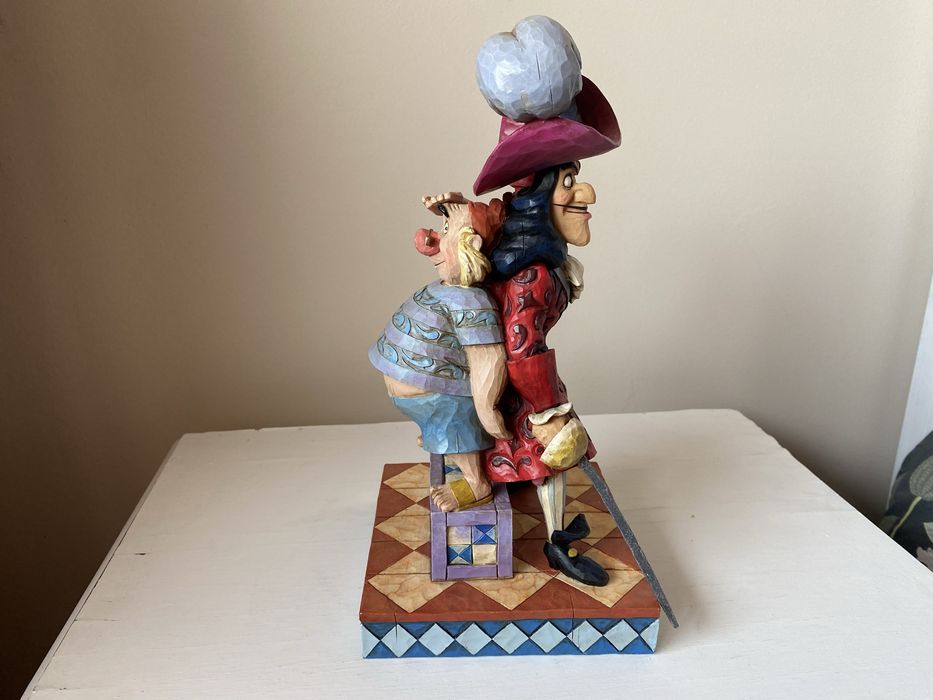 Capitão Gancho e Barrica da Disney, em madeira, original certificado