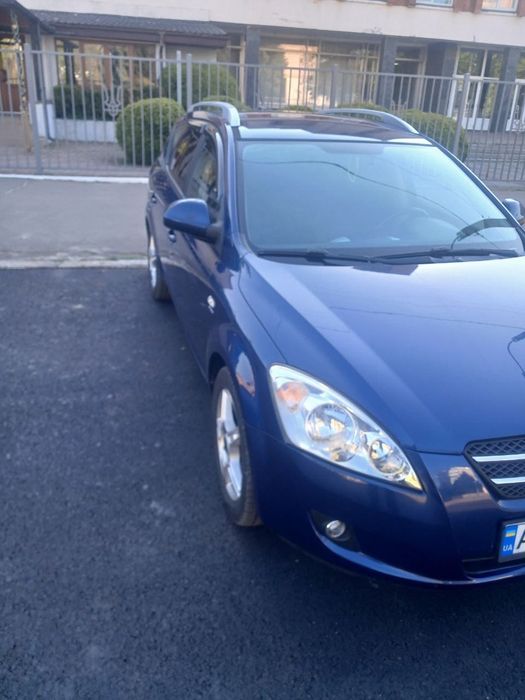 Продам машину Kia Ceed 2008