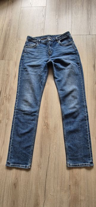 Jeansy Esprit jak nowe