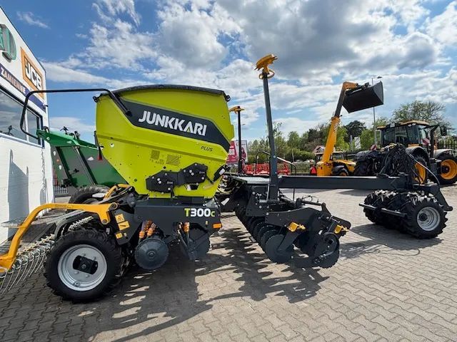 Junkkari T300 Plus ISOBUS  Siew bezorkowy ISOBUS Nawóz+Nasiona