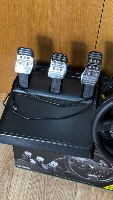 Volante simulador Thrustmaster TMX Pro