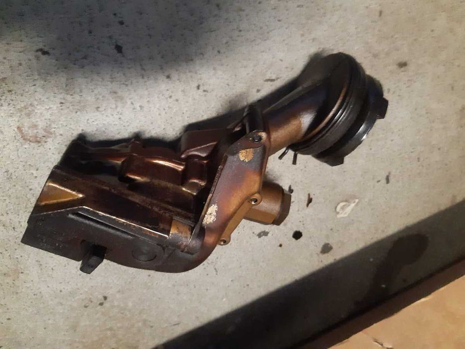 Pompa oleju 077'115109F Audi A8 D2 3.7 4.2 ABZ A6 S4 S6 V8