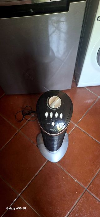 Ventilador rotativo com temporizador AEG