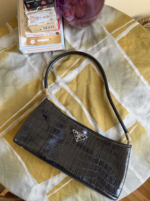 Маленька сумочка Prada
