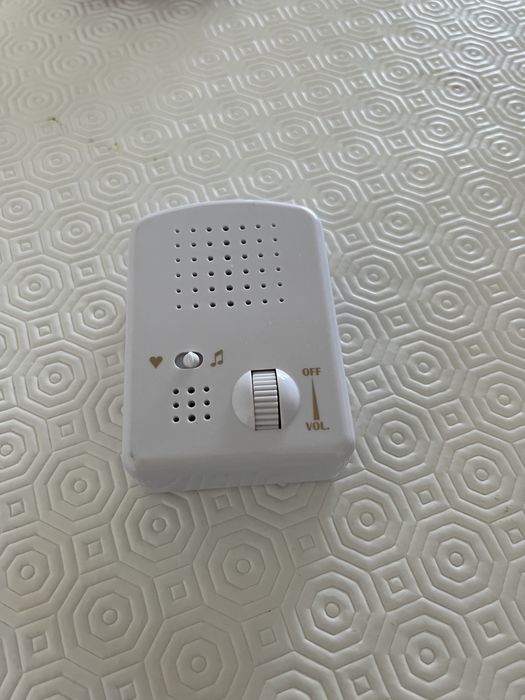 Emitador som do utero Babi age para acalmar bebes