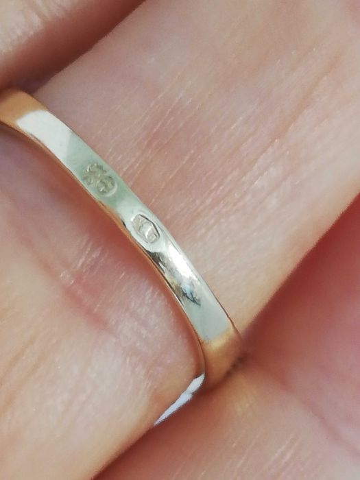 WLOSKI bajkowy zloty pierścionek  z cyrkoniami Lśniący błyszczący