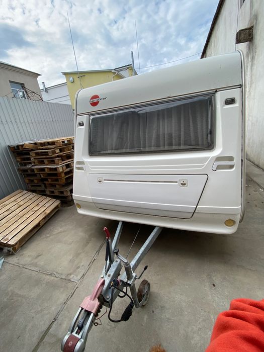 Продаємо улюблений сімейний причеп кемпінг Burstner